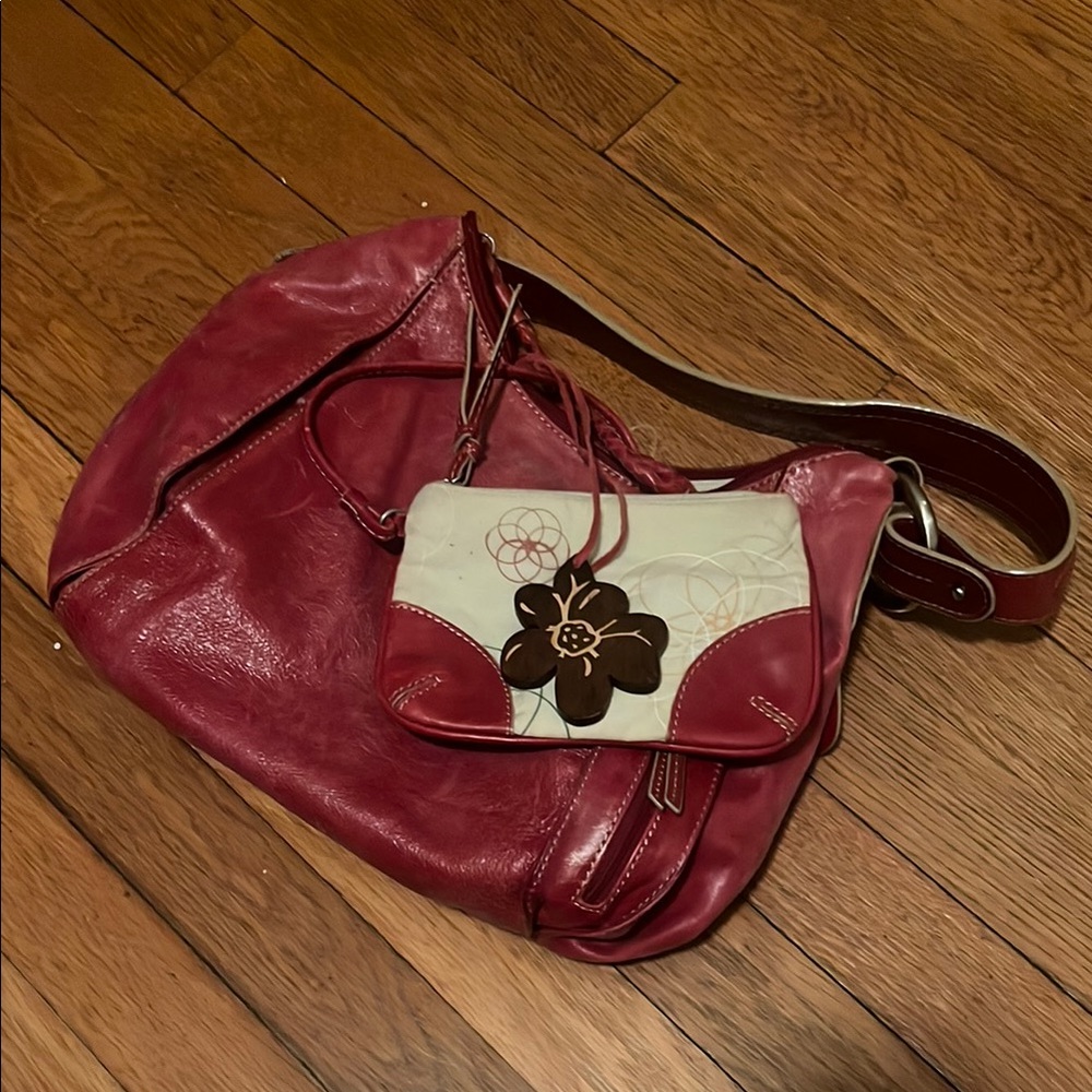 Franklin Covey Red Leather Bag with Elegant Design